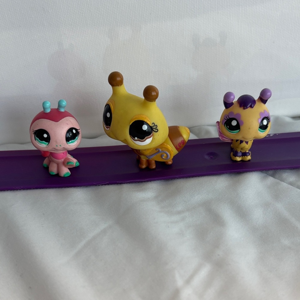 Littlest Pet Shop ladybug bumblebee Figures